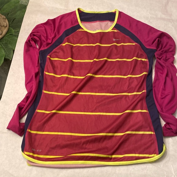 Nike Tops - Nike Dri-Fit long sleeve top NWT size M